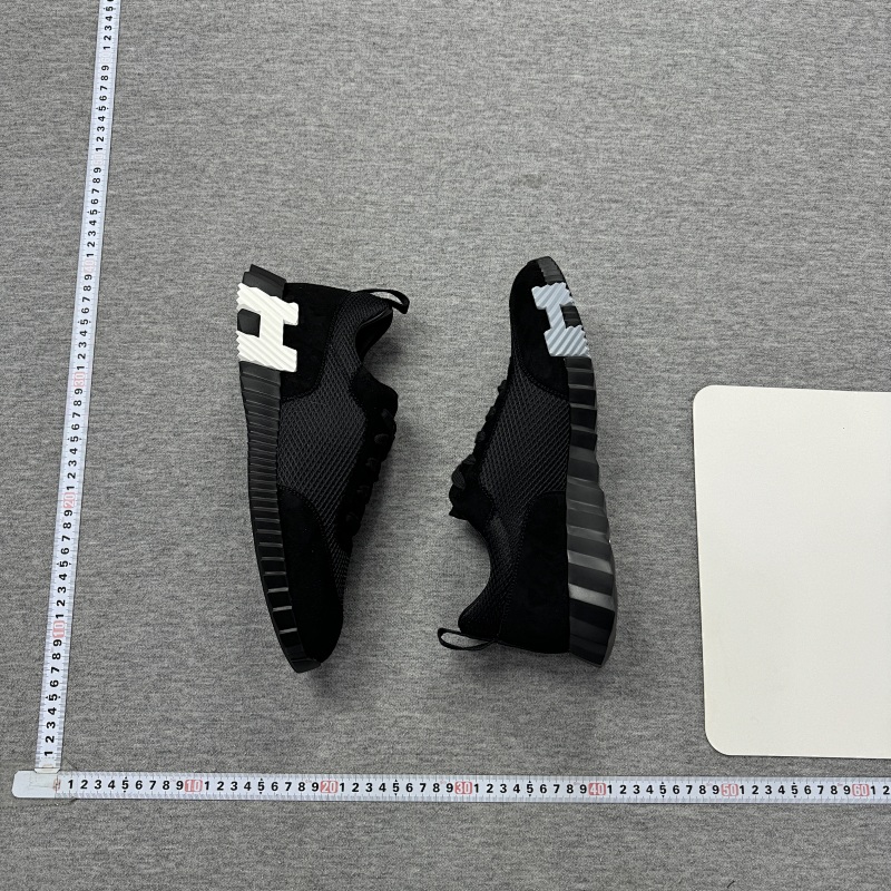H-04 Shoes price：568CNY 4