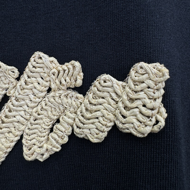 1V Price：218CNY 10