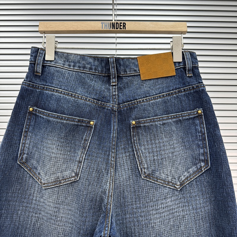 1/V price：358CNY 9