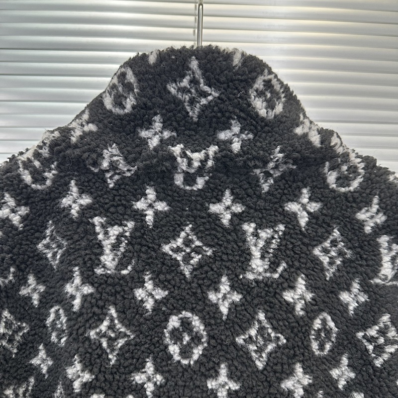 Monogram Fleece Jacket price：328CNY 12