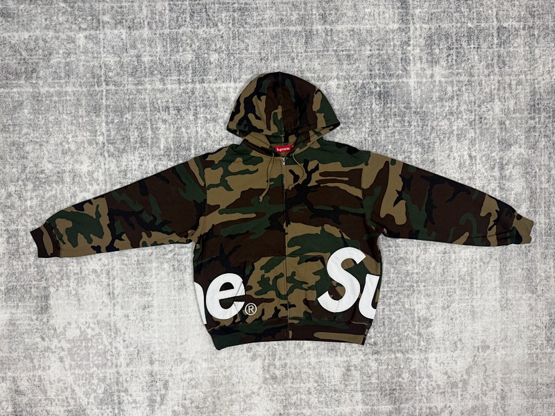 Supreme Logo · 6