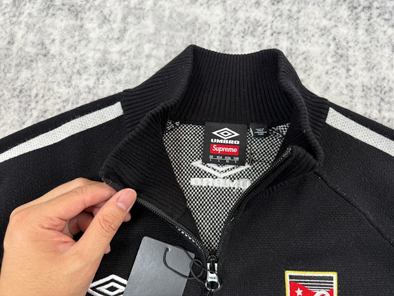 SupXUmbro 9 · 4