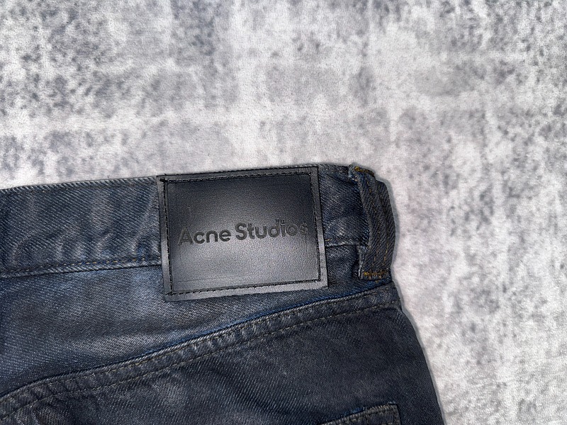 Acne · 5
