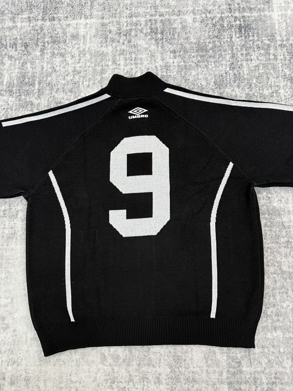 SupXUmbro 9 · 6