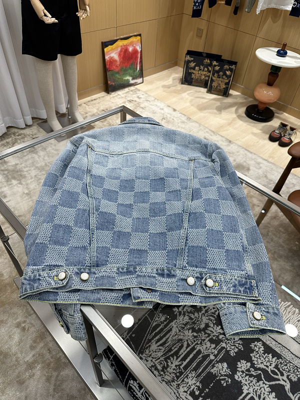 Price:399 558−8L 7