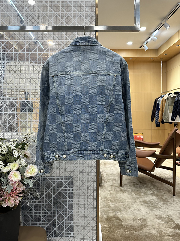 Price:399 558−8L 3