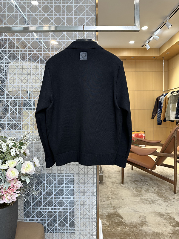 Price:499 554−8L 3