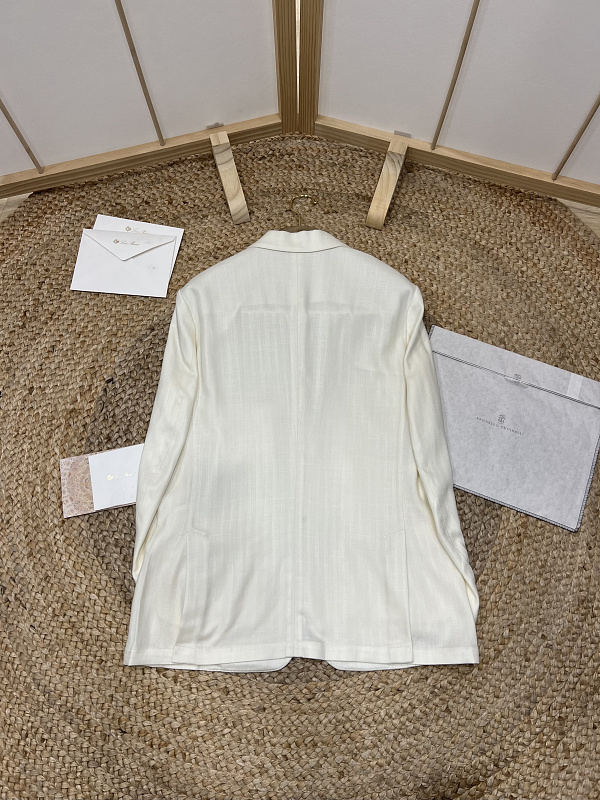 Price:529 58982−8L 6