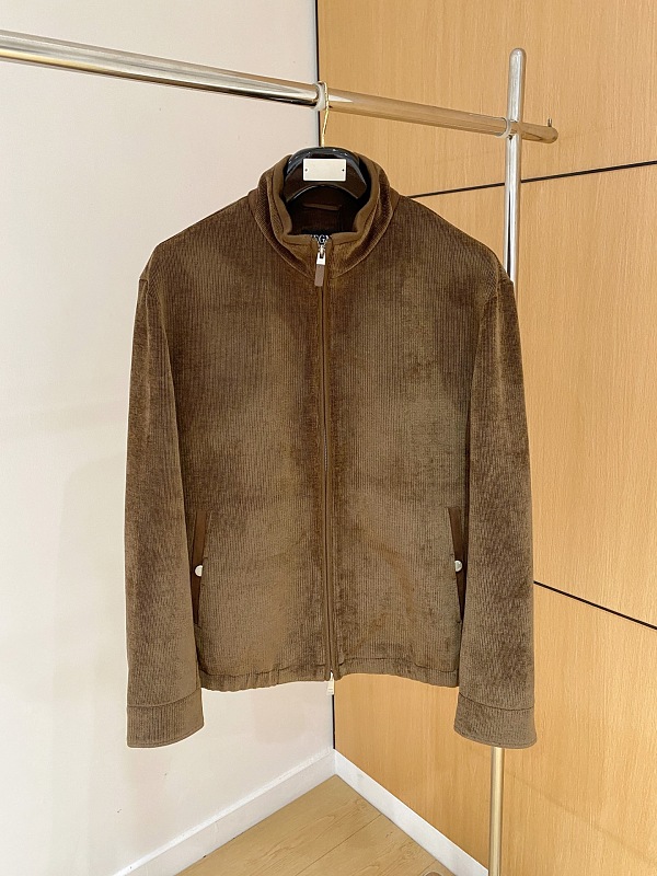 Price:499 587−8L 11