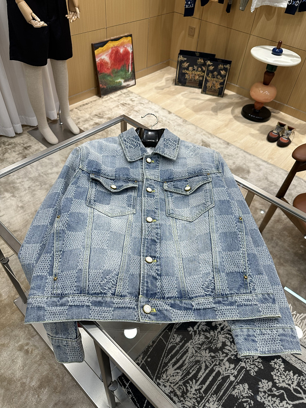 Price:399 558−8L 5