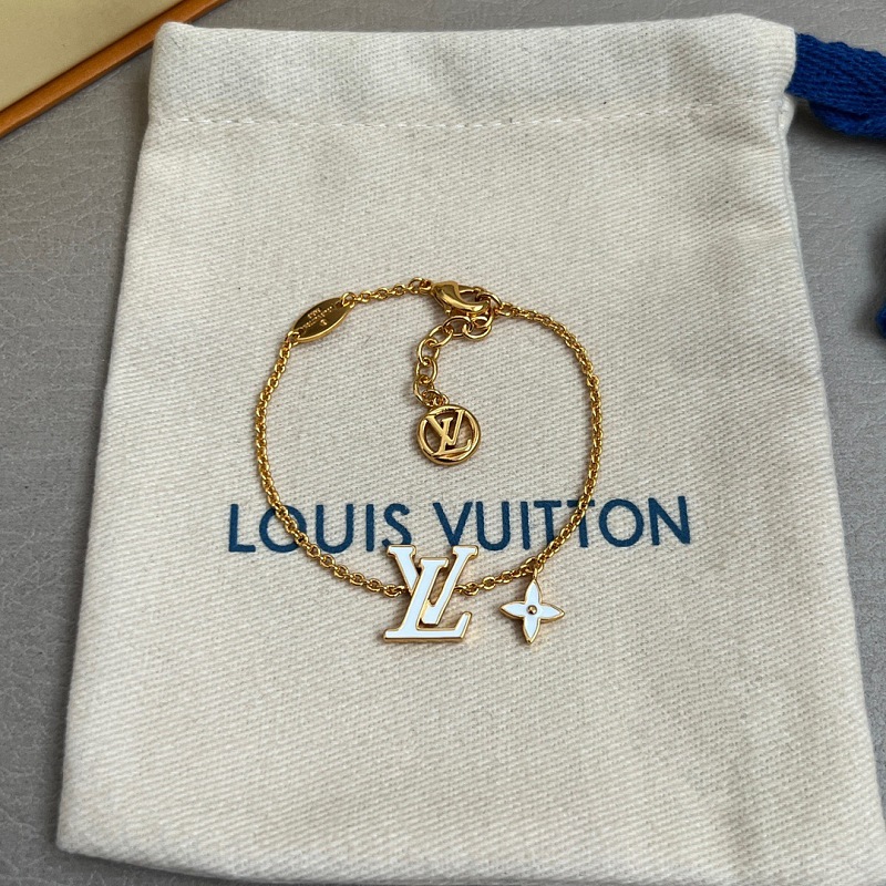 Price:219 Bracelet 239Necklace 631-1L 2