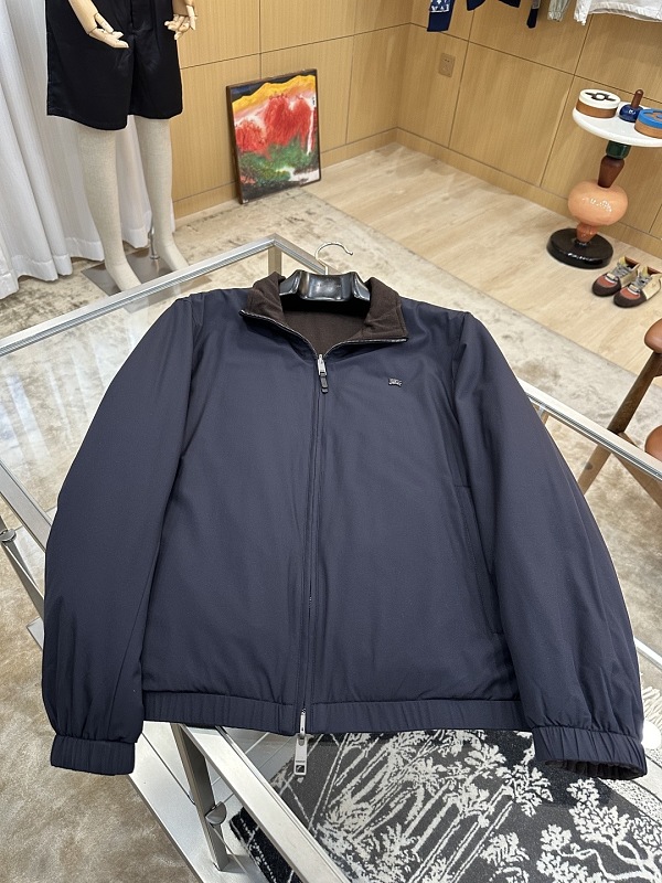 Price:499 567−8L 7