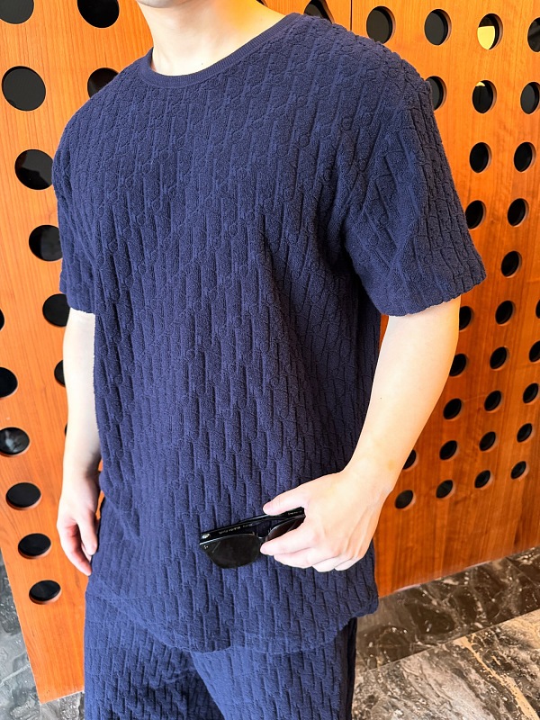 Price:169 −51l 6