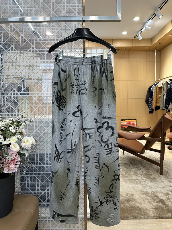 Price:349 512−8L 3
