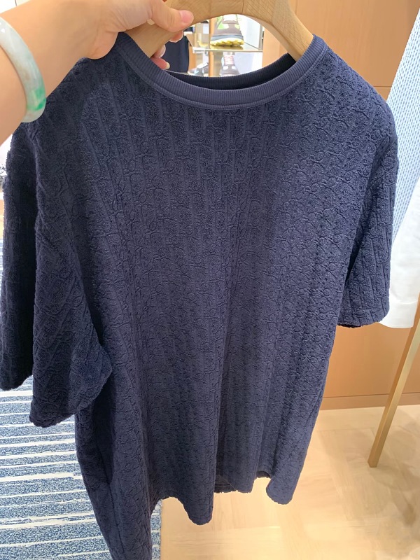 Price:169 −51l 4