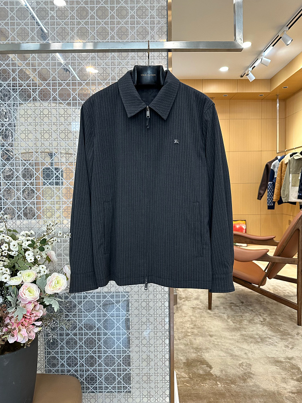 Price:479 555−8L 2