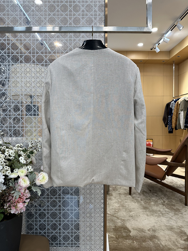 Price:429 527−99L 6