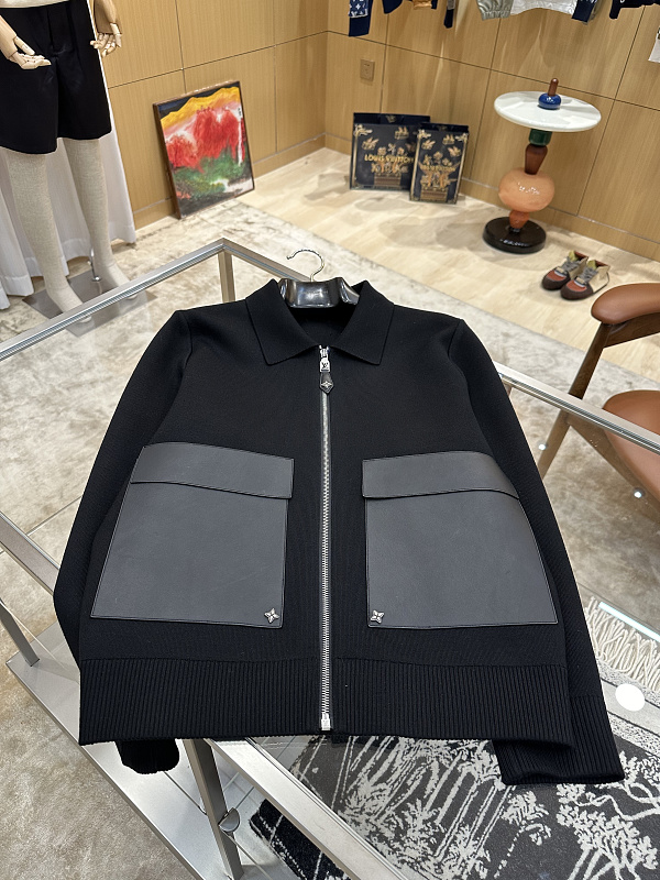 Price:499 554−8L 5