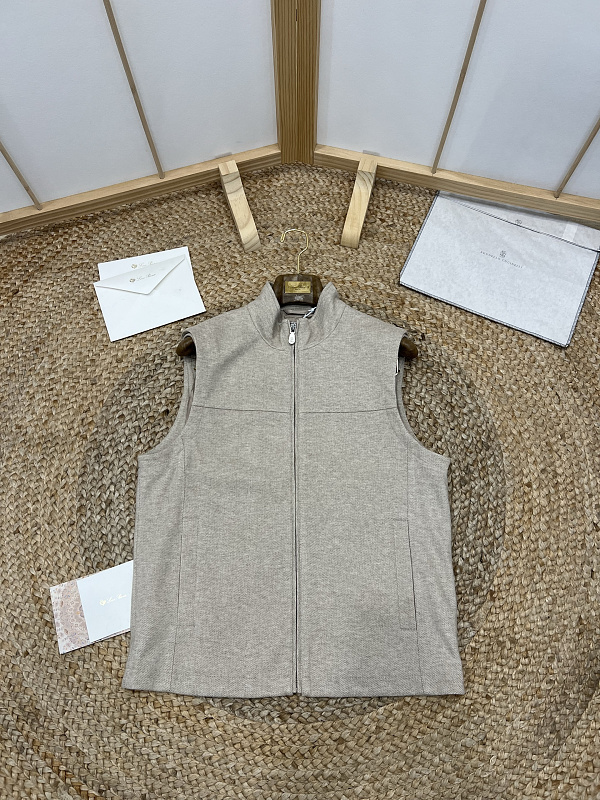 Price:409 583−8L 4