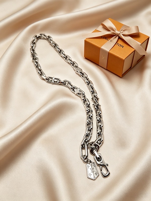 Price:239 Necklace Price:209 Bracelet 636-1L 9