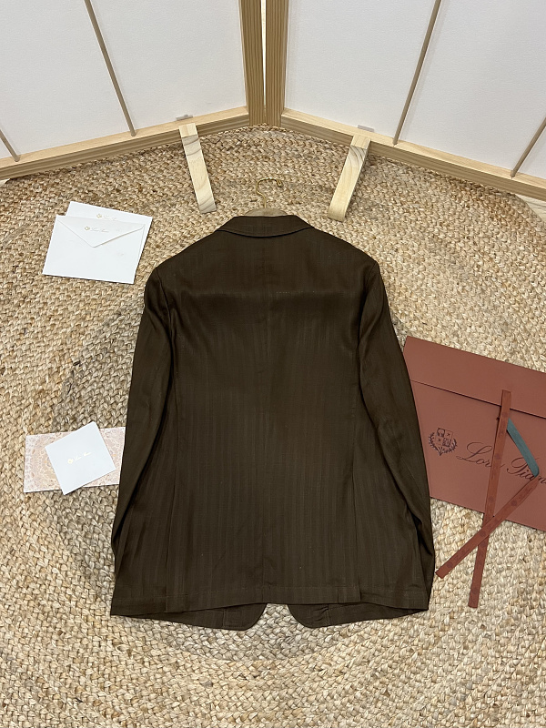 Price:529 58981−8L 8