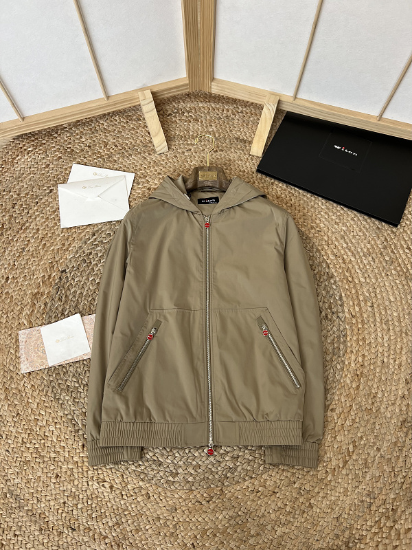 Price:419 523−8L 7