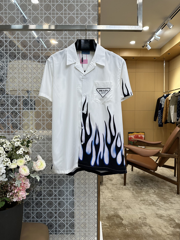 Price:199 589−8L 3