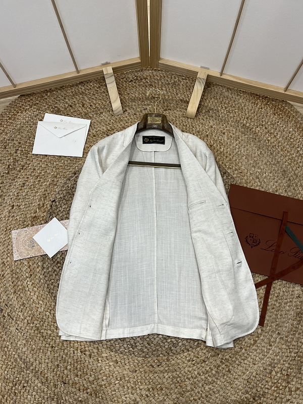 Price:579 58983−8L 6