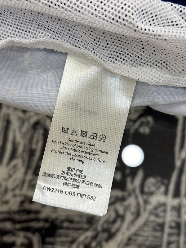 Price:199 526−8L 11