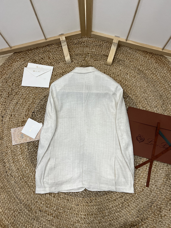 Price:579 58983−8L 7