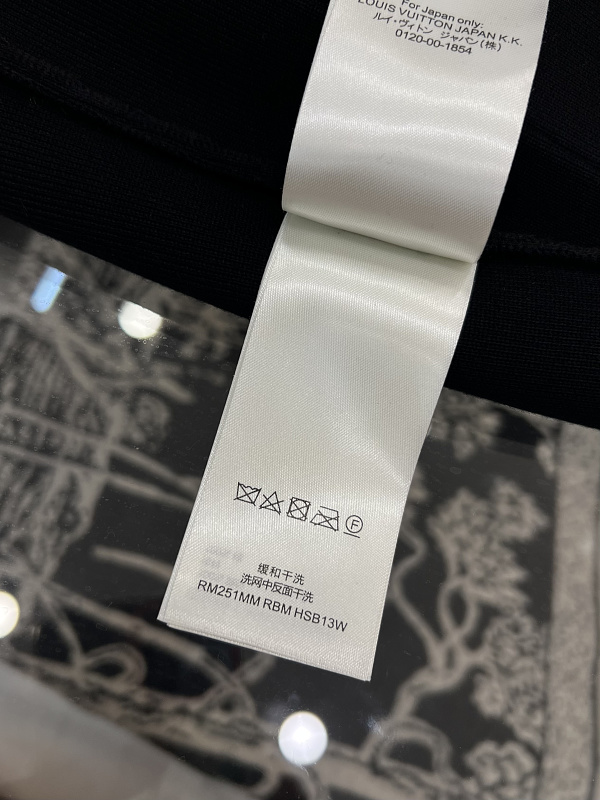 Price:499 554−8L 11