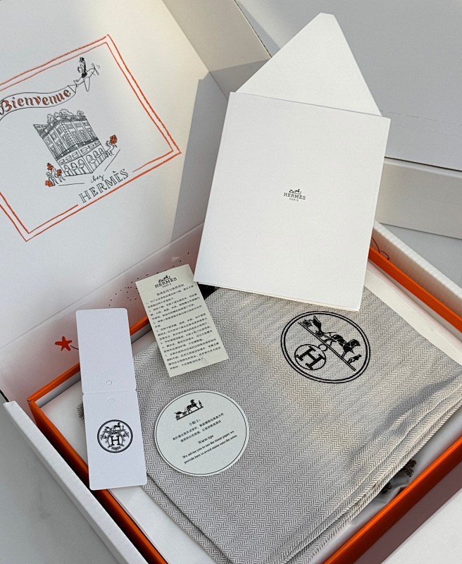 Hermes 4