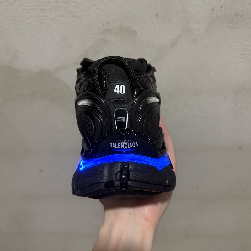 Balenciaga Runner Led 5