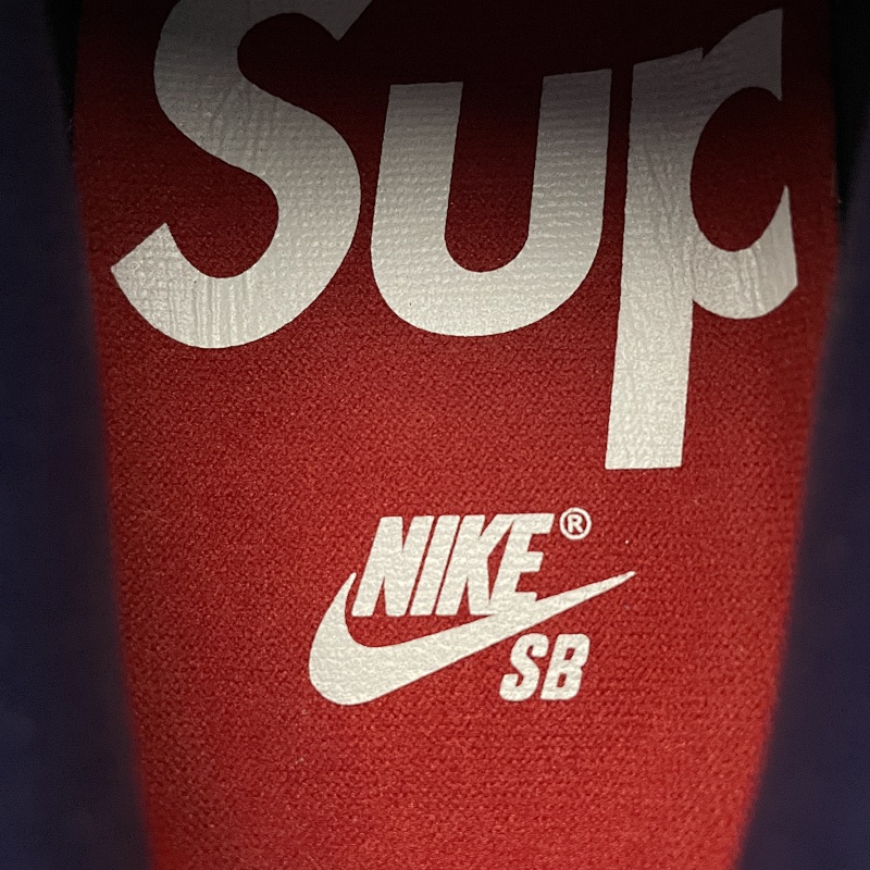 Supreme Dunk 2