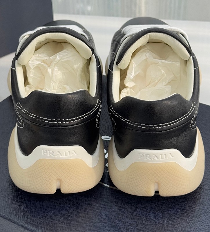 Prada 9