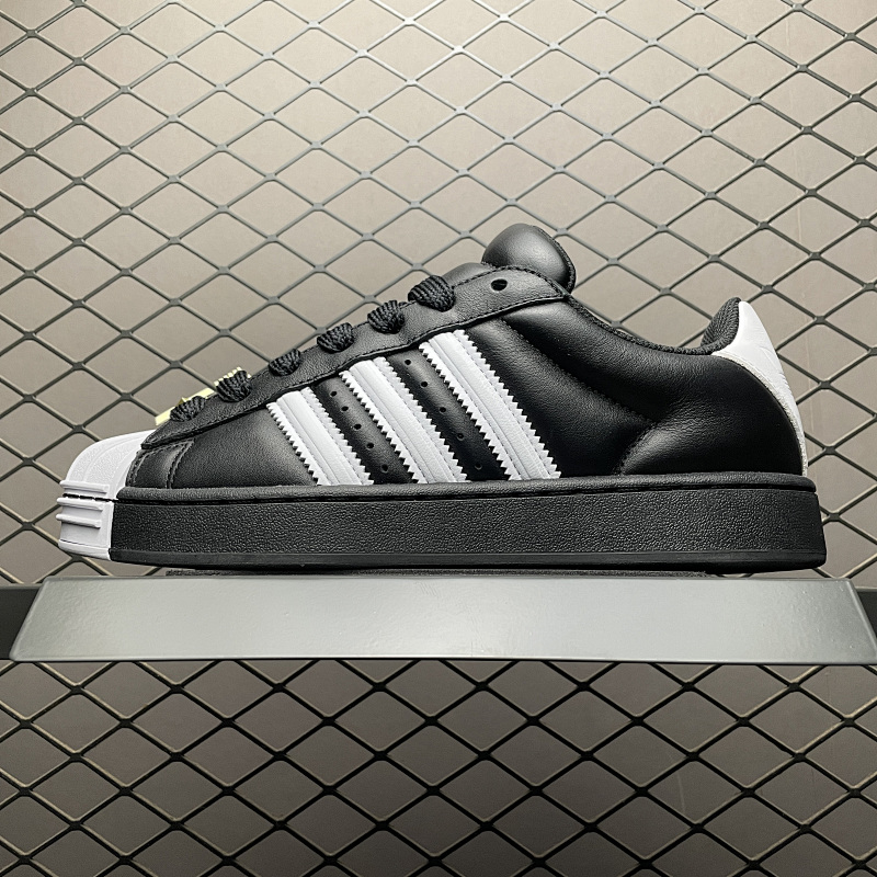 Adidas Shell Toe Sneakers 9