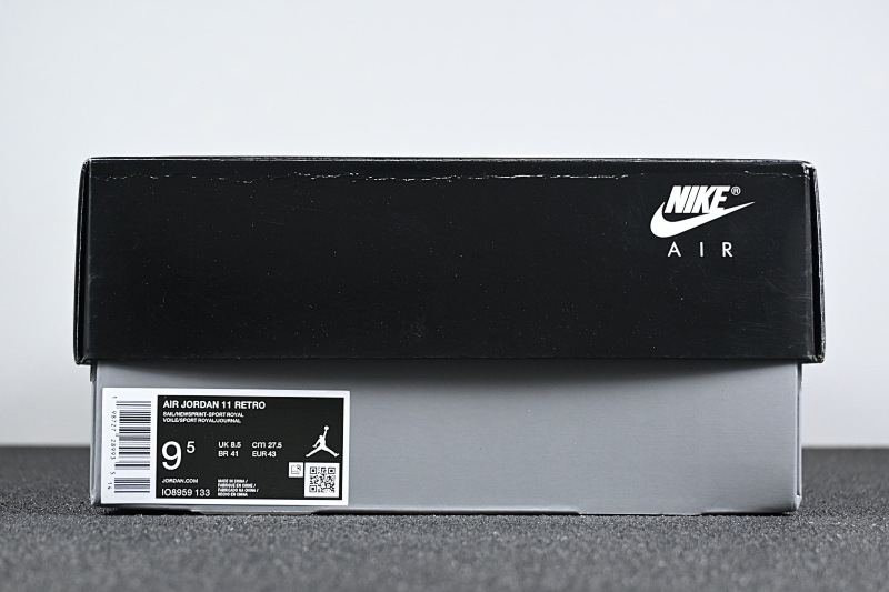 Jordan 11 Sneakers