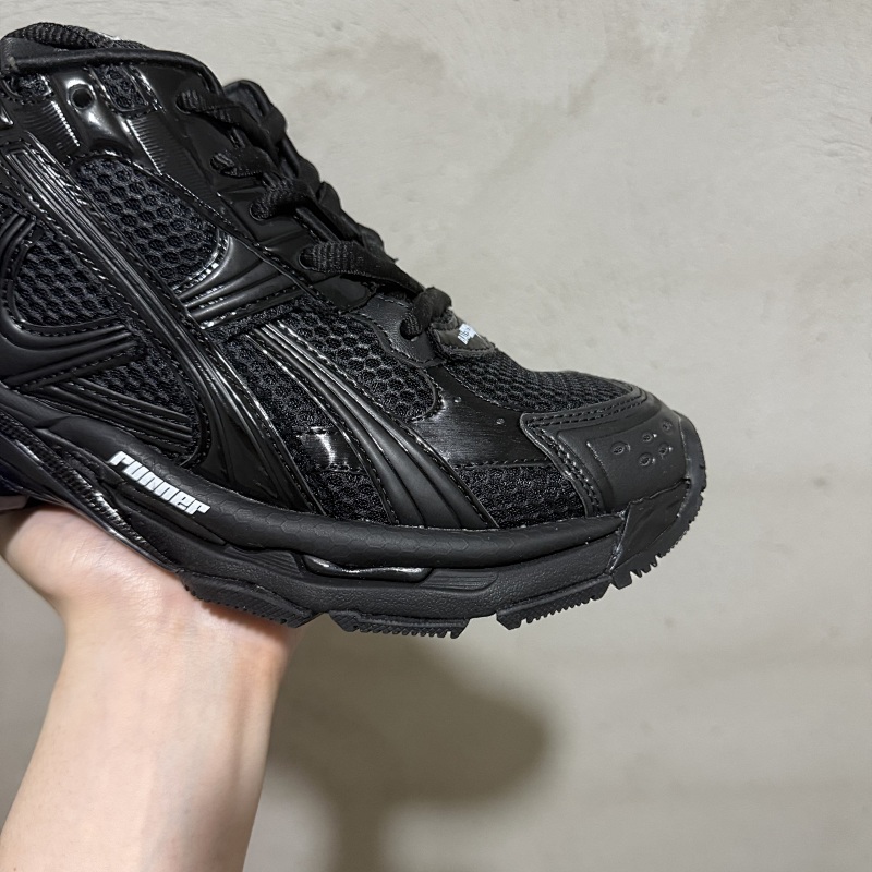 Balenciaga Runner Led 10