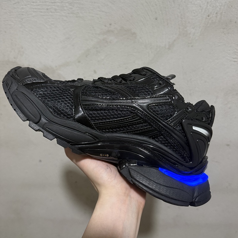Balenciaga Runner Led 7