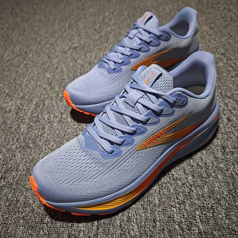 Brooks · 6