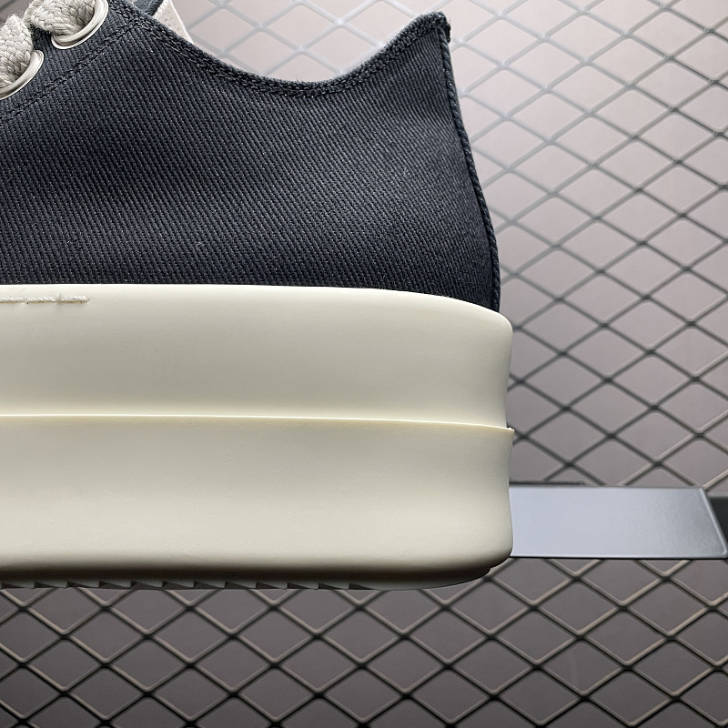 Rick Owens Ro · 5