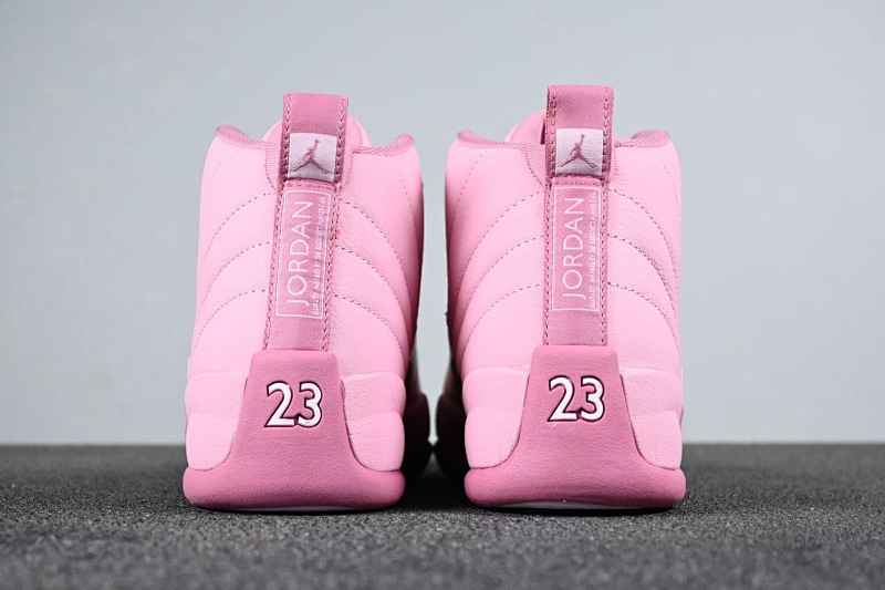 AJ12 8