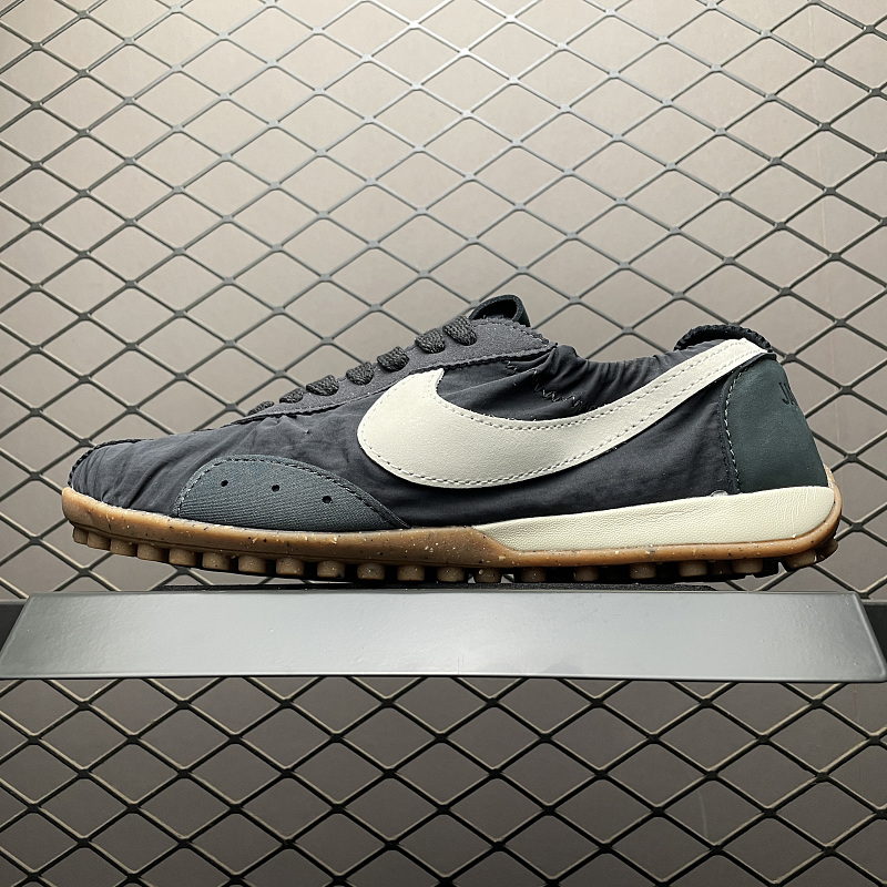 Jacquemus X Nk Moon Shoe Sp 9