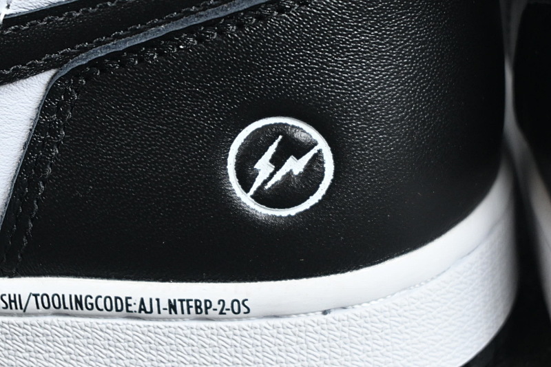 Jordan 1 Sneakers · 4
