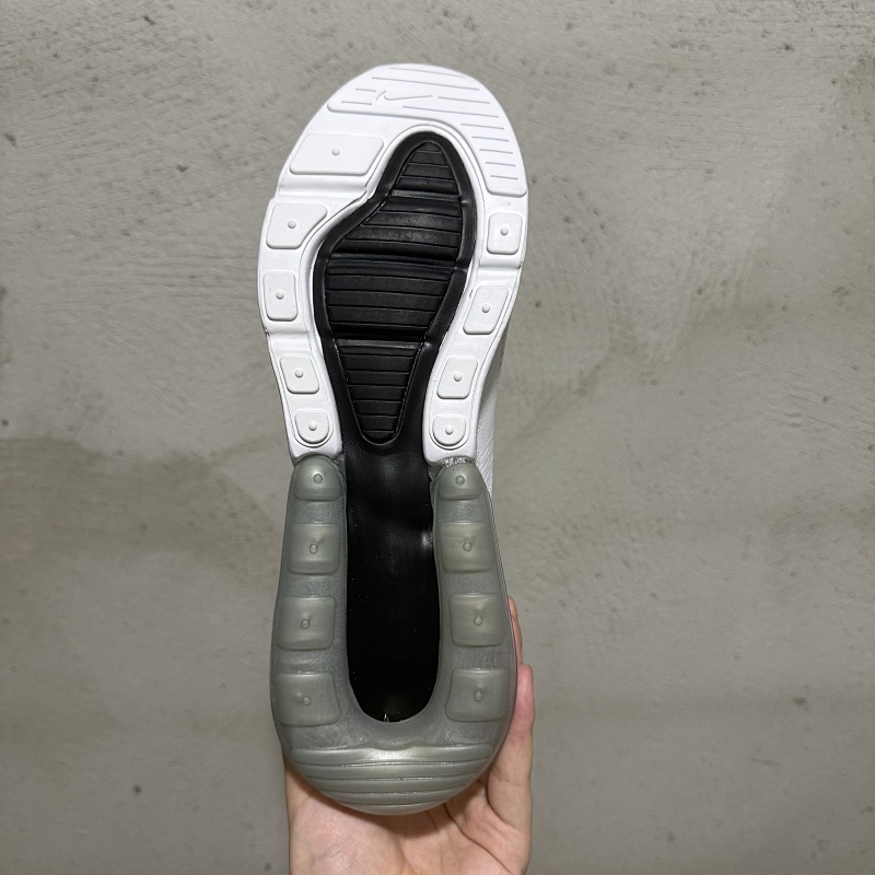Air Max Zoom 270