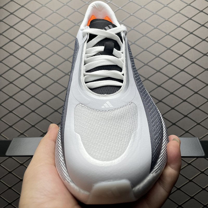 Ad Hyperboost Edge M 9