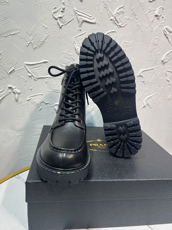 Prada 12