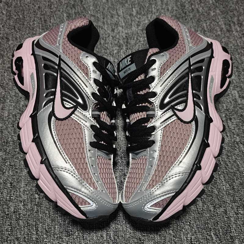 Nk Air Max Moto 8