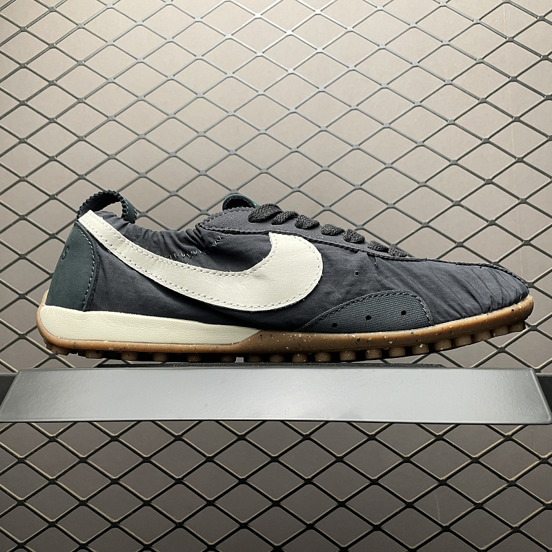 Jacquemus X Nk Moon Shoe Sp 7