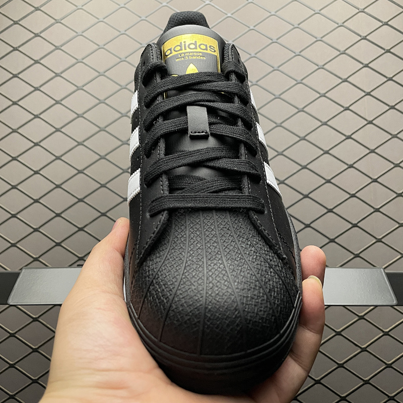 Adidas Shell Toe Sneakers 10